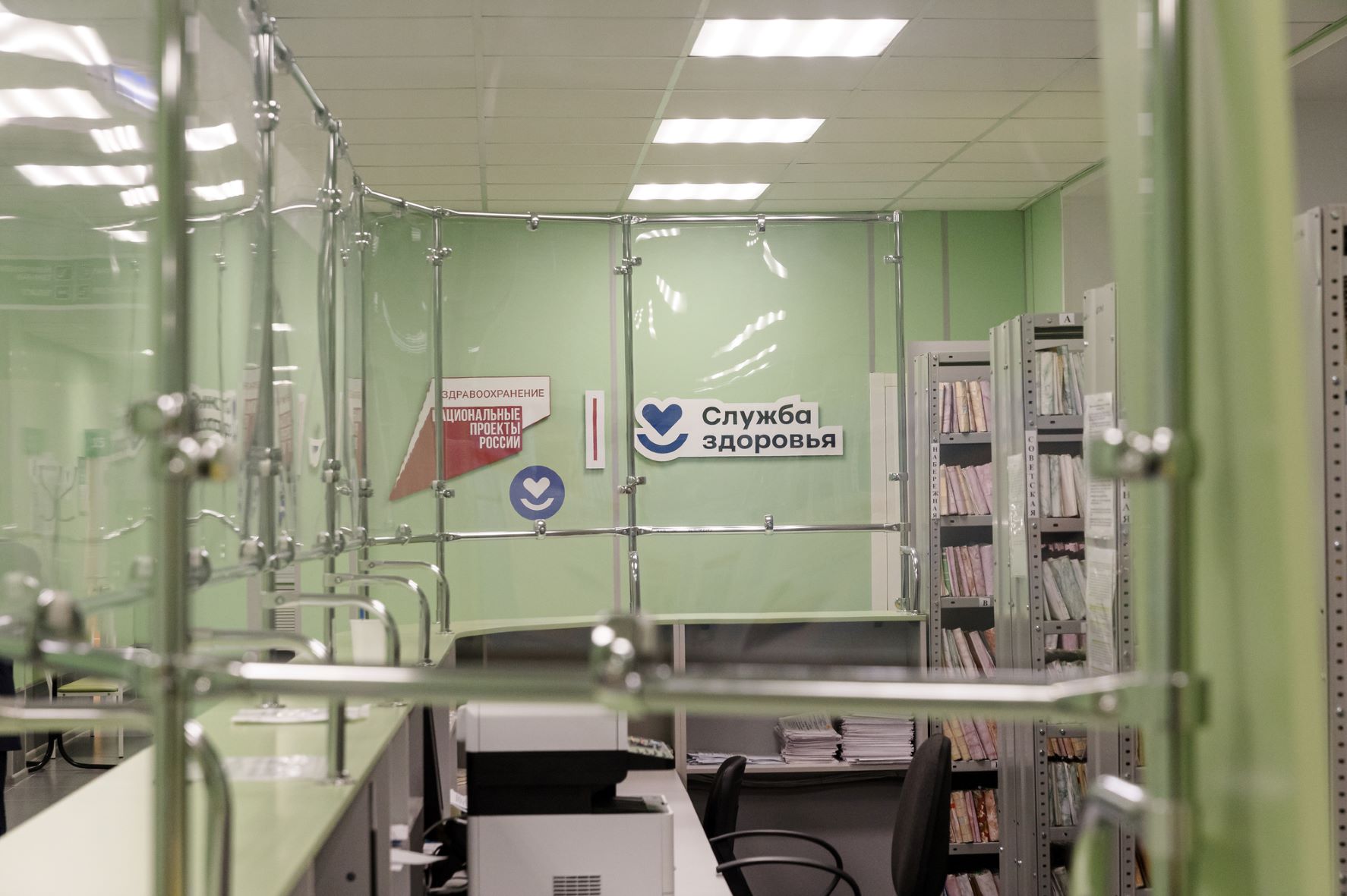В поликлинике Мончегорска продолжается капитальный ремонт помещений физиотерапевтического лечения
