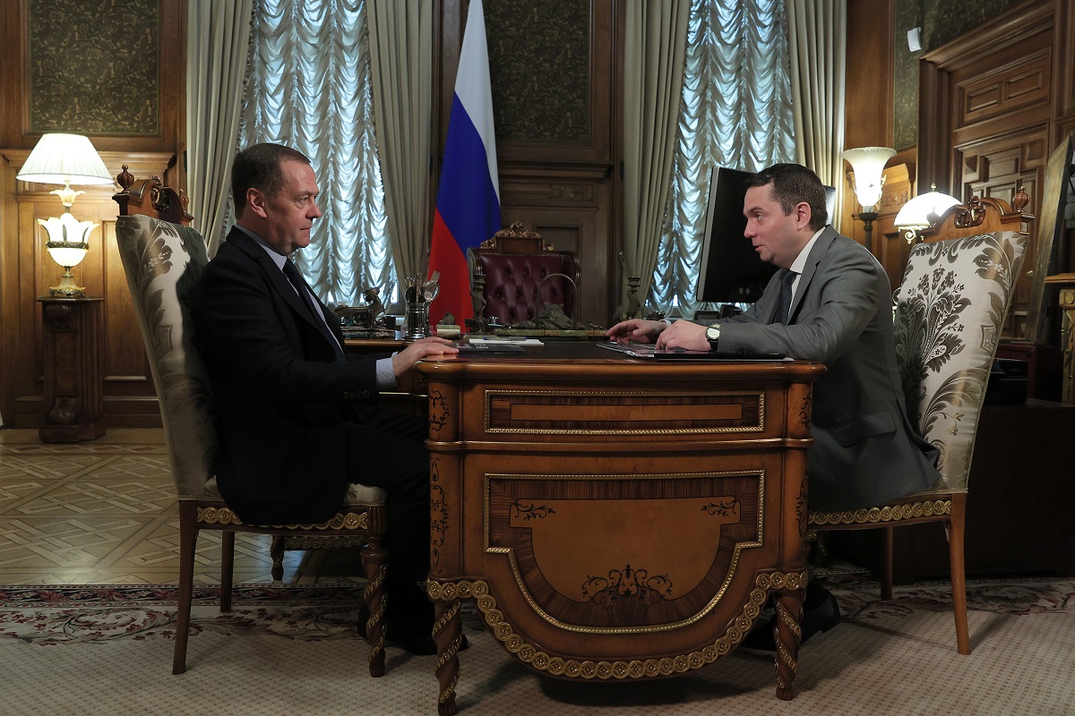 Дмитрий Медведев поддержал инициативу губернатора Андрея Чибиса по созданию на базе КНЦ РАН арктического научно-технологического кластера