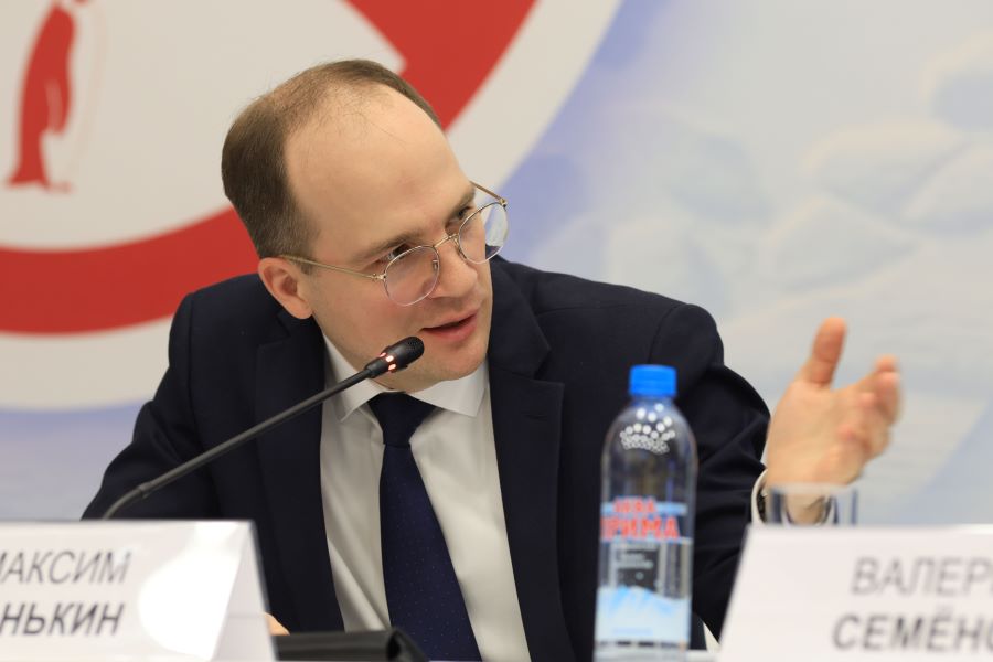 В Мурманск во время ВОВ прибыли 379 судов с техникой и топливом