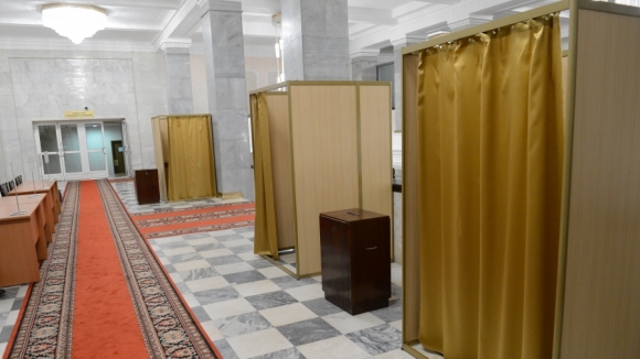 Сегодня начался срок подачи документов на регистрацию  кандидатов в губернаторы Мурманской области