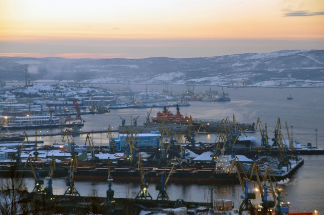 murmansk port winter