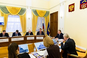 Заседание Экономического совета при губернаторе Мурманской области посвятили обсуждению проекта федерального закона «О развитии Арктической зоны Российской Федерации»